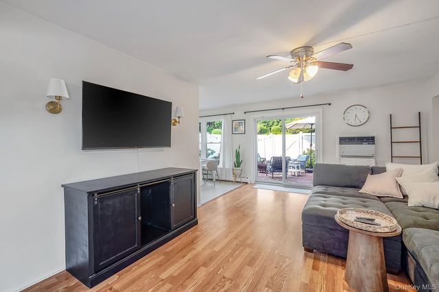 10 Springmeadow Drive, Kings Park, NY 11754