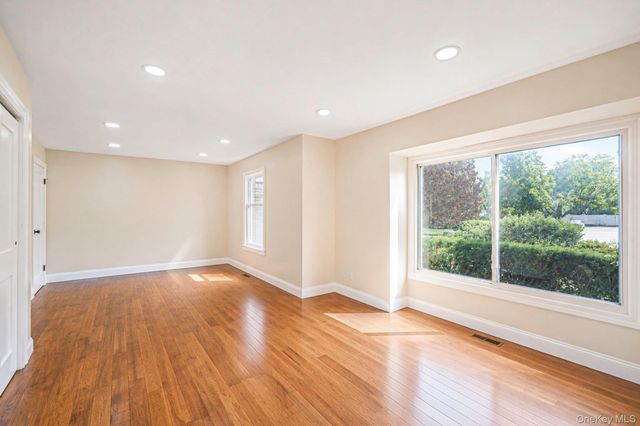 10 Springmeadow Drive, Kings Park, NY 11754