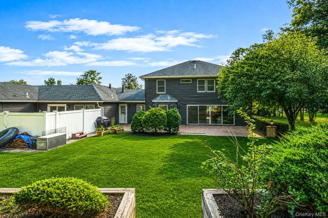 10 Springmeadow Drive, Kings Park, NY 11754