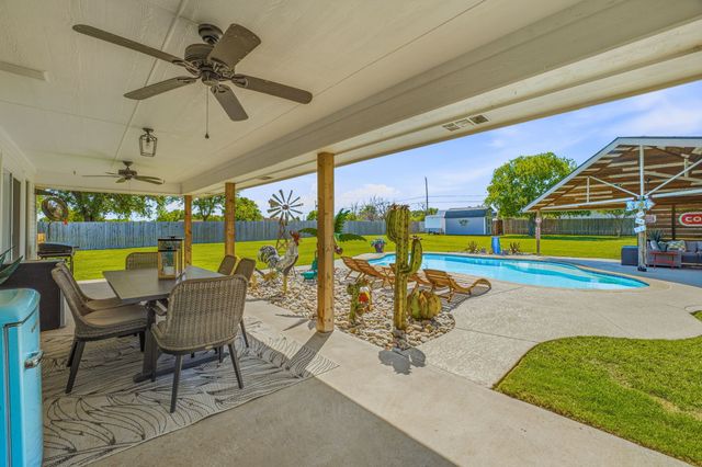 210 Southview Drive, Hudson Oaks, TX 76087