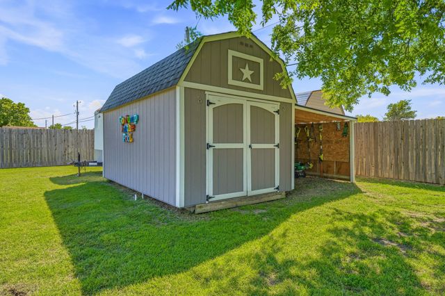 210 Southview Drive, Hudson Oaks, TX 76087