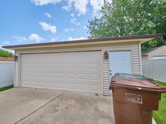 18207 Ravisloe Terrace, Country Club Hills, IL 60478