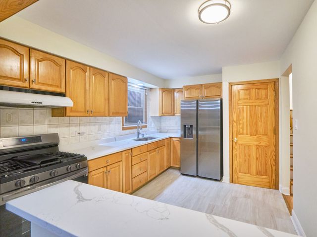 18207 Ravisloe Terrace, Country Club Hills, IL 60478