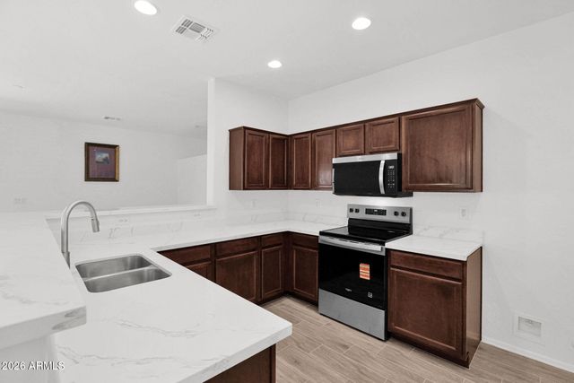 411 E CHRISTOPHER Street, San Tan Valley, AZ 85140