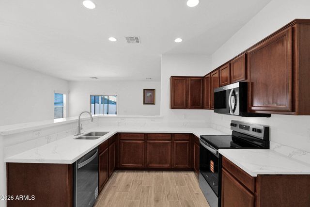 411 E CHRISTOPHER Street, San Tan Valley, AZ 85140