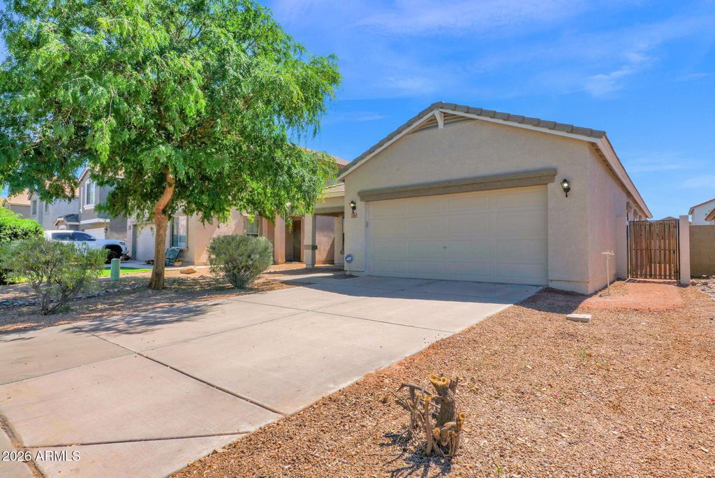 411 E CHRISTOPHER Street, San Tan Valley, AZ 85140