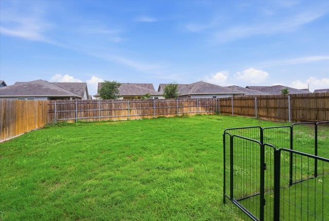 1012 NORWAY, Seguin, TX 78155