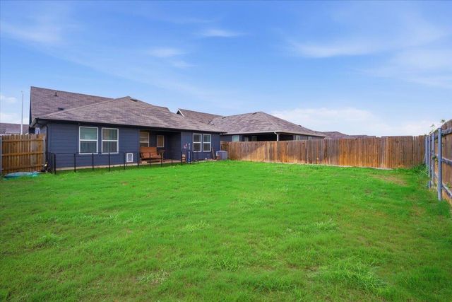 1012 NORWAY, Seguin, TX 78155