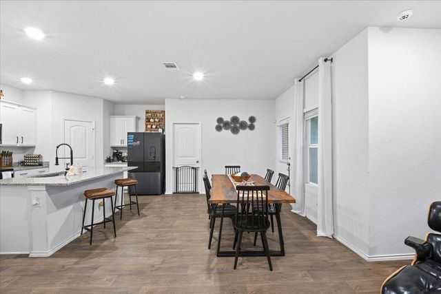 1012 NORWAY, Seguin, TX 78155