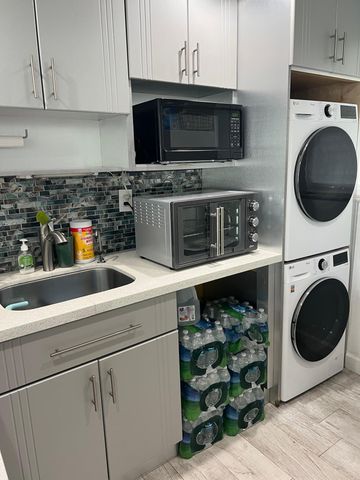 3522 NE 171st Street 202, North Miami Beach, FL 33160