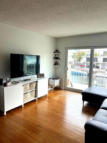 3522 NE 171st Street 202, North Miami Beach, FL 33160