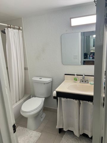 3522 NE 171st Street 202, North Miami Beach, FL 33160