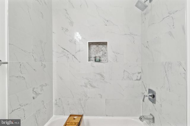 5310 B ST SE, Washington, DC 20019