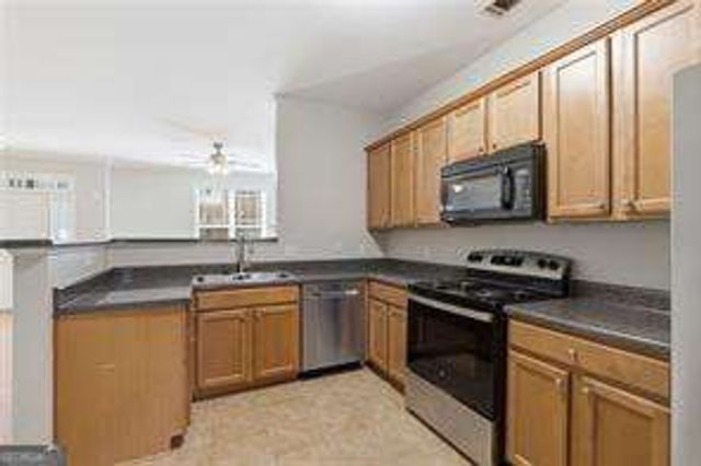 567 Ridge View Crossing, Woodstock, GA 30188