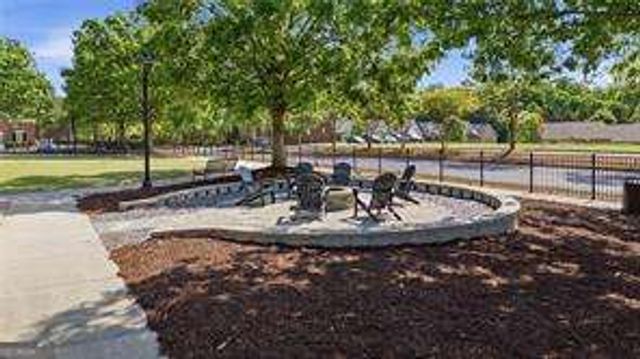 567 Ridge View Crossing, Woodstock, GA 30188