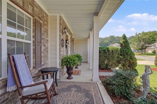 614 Maltese Drive, Atlanta, GA 30349