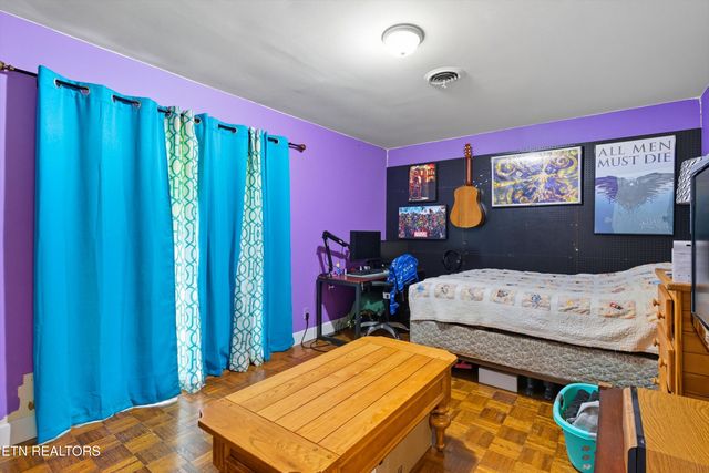 605 S Lake Drive A, Oneida, TN 37841