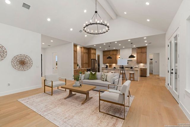 1172 Buckskin Trail, Bandera, TX 78003