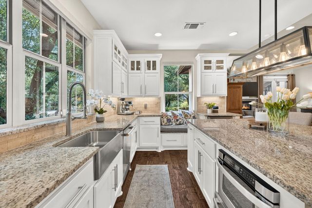15109 Falconhead Grove LOOP, Austin, TX 78738