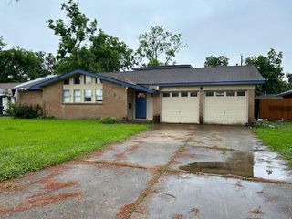 124 Sage Street, Lake Jackson, TX 77566