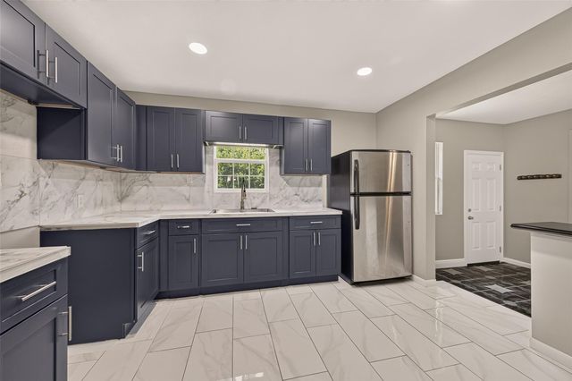 12110 Palmcrest Street, Houston, TX 77034