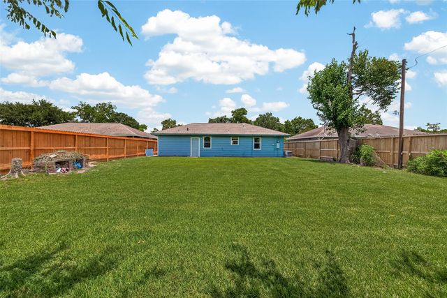 12110 Palmcrest Street, Houston, TX 77034