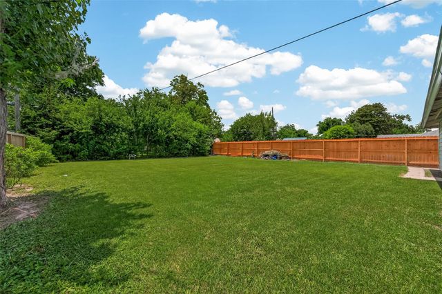 12110 Palmcrest Street, Houston, TX 77034