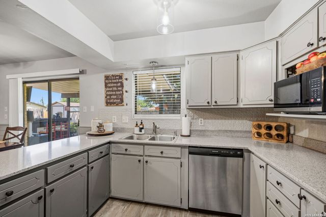 162 Doris St, New Braunfels, TX 78130