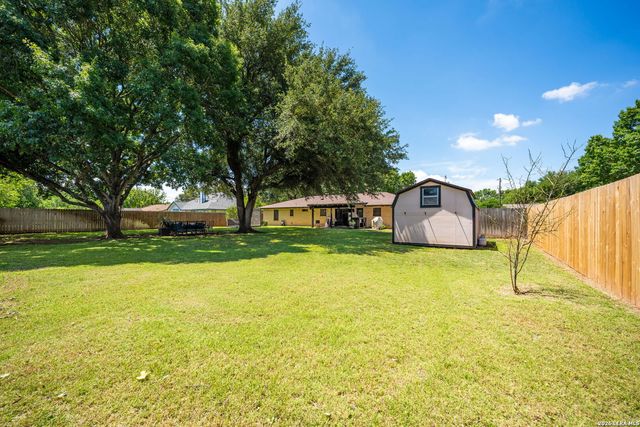 162 Doris St, New Braunfels, TX 78130