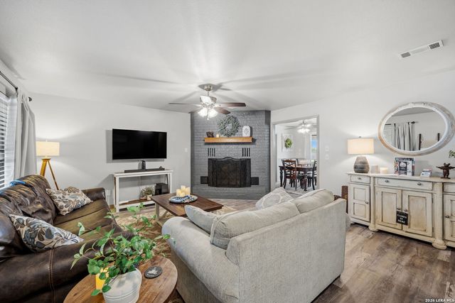 162 Doris St, New Braunfels, TX 78130