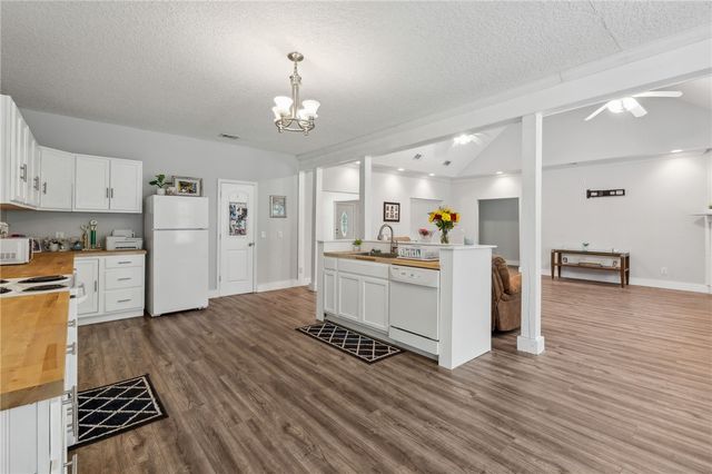 389 Magnolia Drive, Waverly, GA 31565