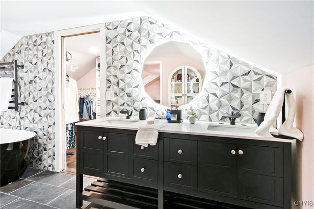 65 Copley Street, Auburn, NY 13021