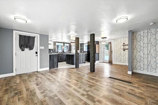 2402 W 17th St, Pueblo, CO 81003