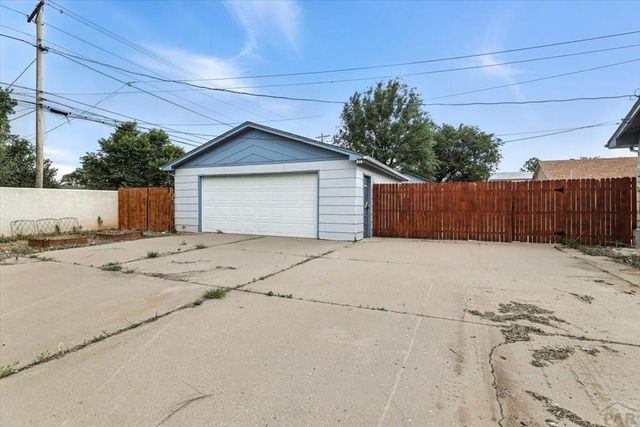 2402 W 17th St, Pueblo, CO 81003