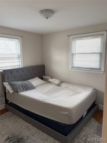 16 Oakwood Terrace, North Tonawanda, NY 14120