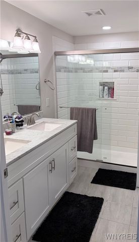 16 Oakwood Terrace, North Tonawanda, NY 14120