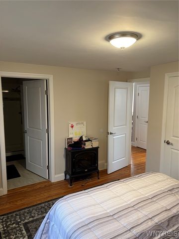 16 Oakwood Terrace, North Tonawanda, NY 14120