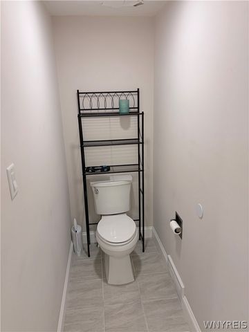 16 Oakwood Terrace, North Tonawanda, NY 14120