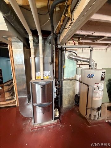 16 Oakwood Terrace, North Tonawanda, NY 14120