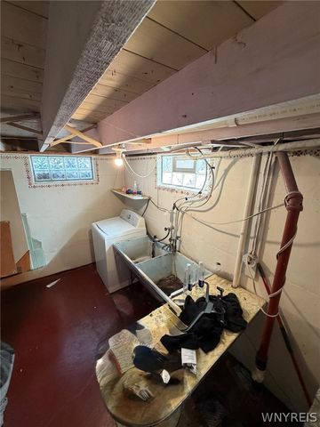 16 Oakwood Terrace, North Tonawanda, NY 14120