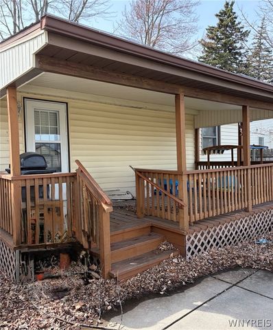 16 Oakwood Terrace, North Tonawanda, NY 14120