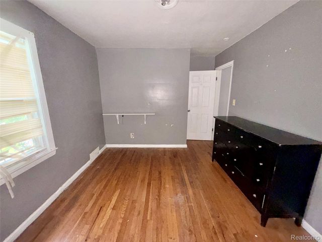 19620 Sunset Street, Detroit, MI 48234