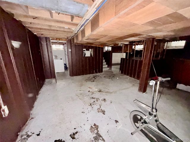 19620 Sunset Street, Detroit, MI 48234