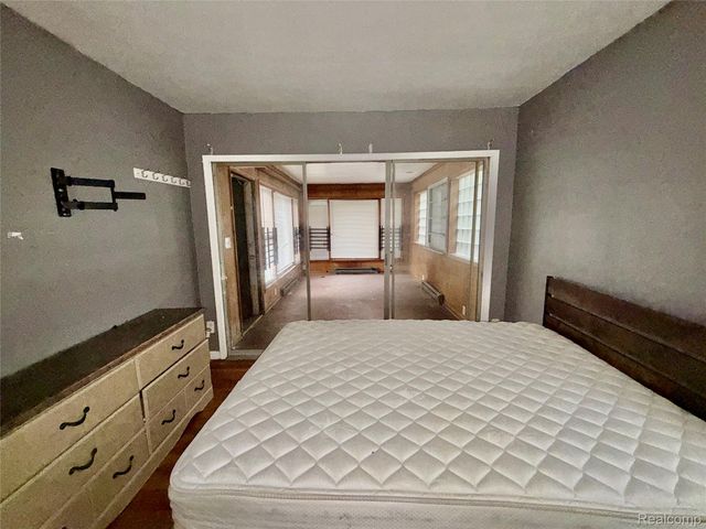 19620 Sunset Street, Detroit, MI 48234