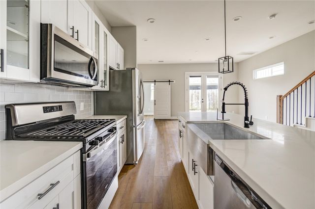 4220 Mckinley Street, Houston, TX 77051