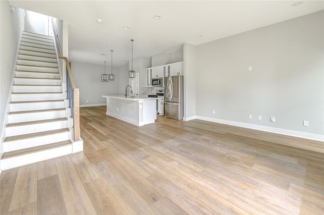 4220 Mckinley Street, Houston, TX 77051