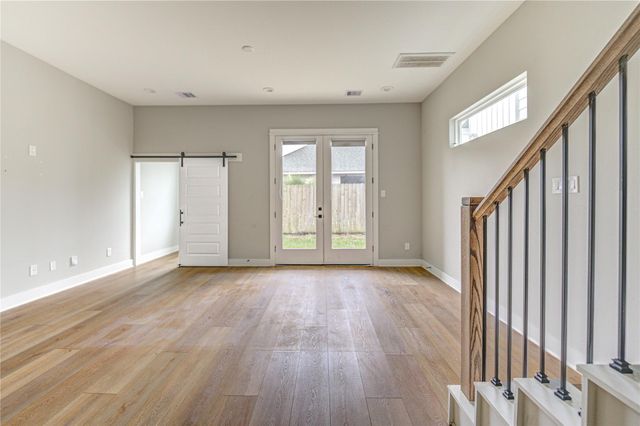 4220 Mckinley Street, Houston, TX 77051