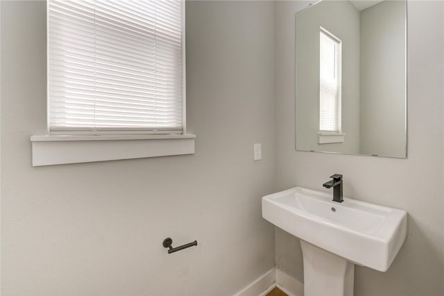 4220 Mckinley Street, Houston, TX 77051