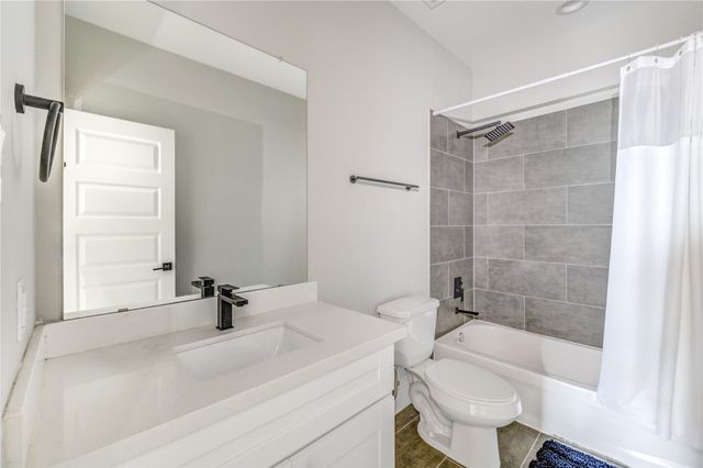 4220 Mckinley Street, Houston, TX 77051