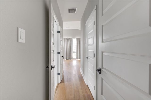 4220 Mckinley Street, Houston, TX 77051